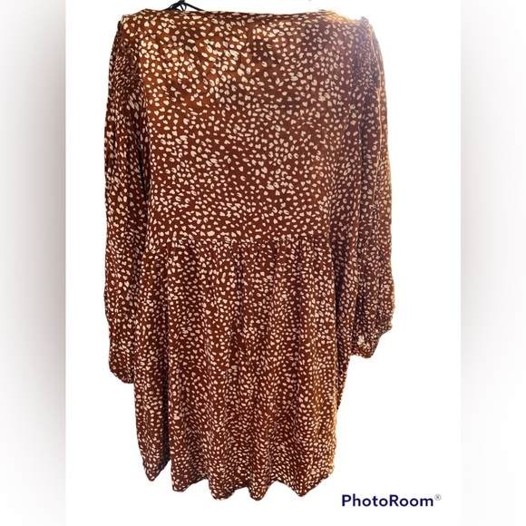 Umgee CURVY Cinnamon Brown Animal Print Babydoll Top. Size 1x. - Picture 4 of 4